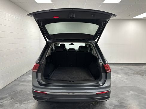Used 2022 Volkswagen Tiguan SE AWD/4WD image 8