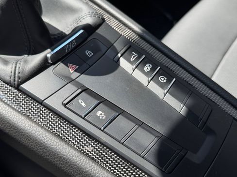 Certified 2025 Porsche 718 Cayman RWD image 21