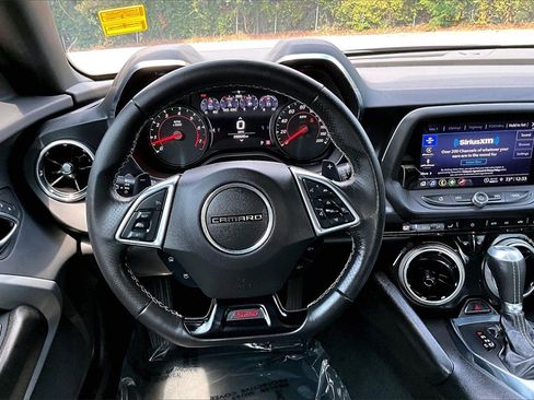 Certified 2022 Chevrolet Camaro SS image 9