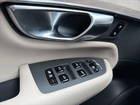 New 2026 Volvo XC90 B6 Plus w/ Protection Package Premier image 22