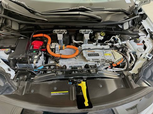 Used 2024 Nissan Ariya AWD image 36