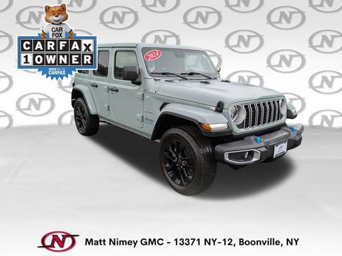 Used 2024 Jeep Wrangler Unlimited Sahara AWD/4WD image 3