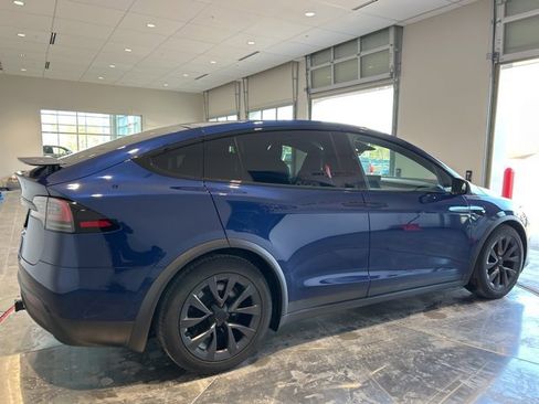 Used 2024 Tesla Model X image 7