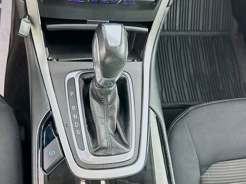 Used 2018 Ford Edge SEL AWD/4WD image 16