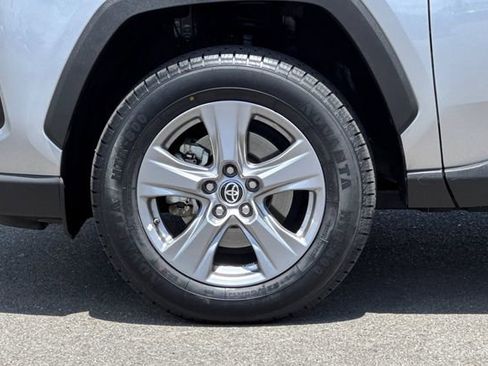 Used 2023 Toyota RAV4 LE AWD/4WD image 31