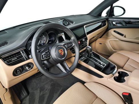 New 2026 Porsche Macan Turbo AWD/4WD image 4
