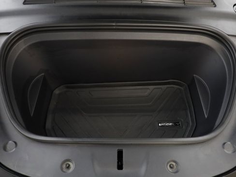 Used 2022 Tesla Model Y Performance image 22