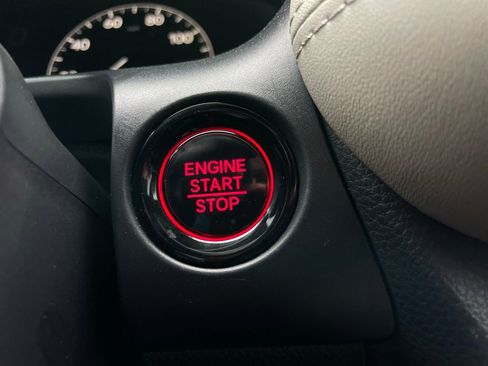 Certified 2025 Honda HR-V LX image 21