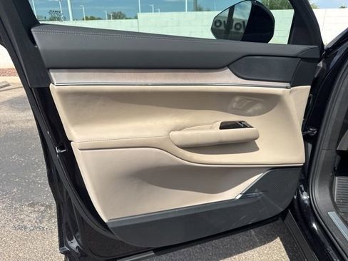 New 2025 Volvo EX90 Plus image 9