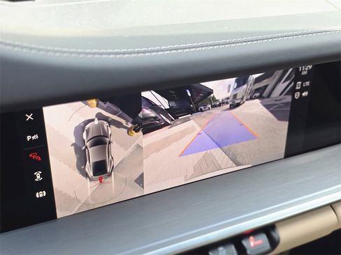 Used 2022 Porsche 911 Turbo S image 25