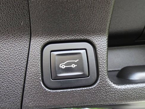 Used 2018 GMC Acadia SLE w/ Driver Alert Package I AWD/4WD image 10