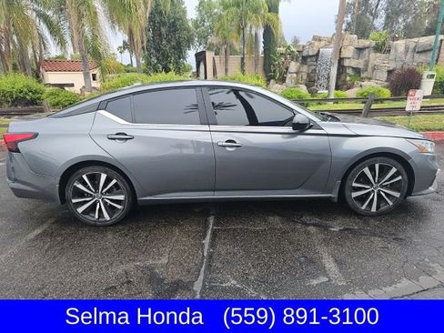 Used 2020 Nissan Altima 2.5 SR FWD image 1