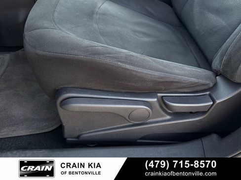 Used 2013 Nissan Rogue S image 18