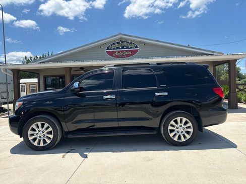 Used 2016 Toyota Sequoia Platinum RWD image 8