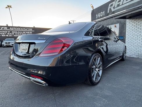 Used 2018 Mercedes-Benz S 560 4MATIC Sedan image 31