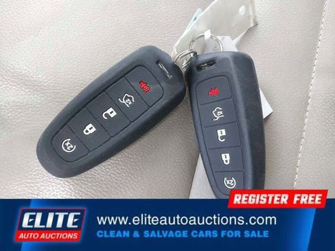 Used 2016 Ford Escape Titanium image 22