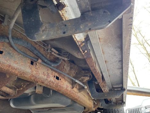 Used 2010 Ford Expedition Limited image 27