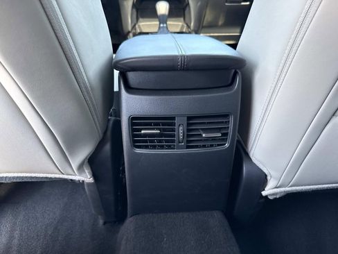 Certified 2025 MAZDA CX-30 AWD 2.5 S w/ Preferred Package image 23