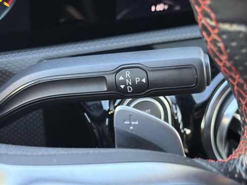 Used 2023 Mercedes-Benz CLA 250 4MATIC image 17