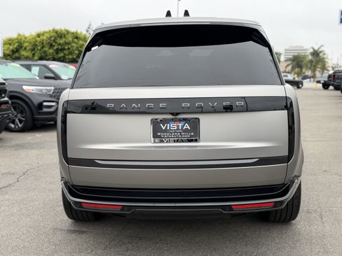 Used 2025 Land Rover Range Rover SE AWD/4WD image 6