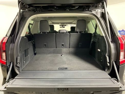 New 2025 Ford Expedition Max Platinum w/ Driver's Package image 11