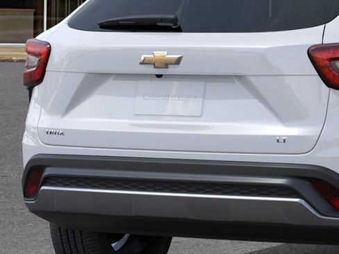 New 2026 Chevrolet Trax LT image 14