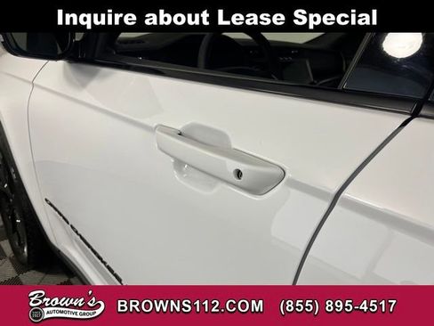 Used 2026 Jeep Grand Cherokee Altitude AWD/4WD image 13