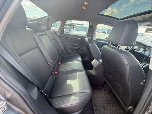 Used 2019 Volkswagen Jetta SE image 21