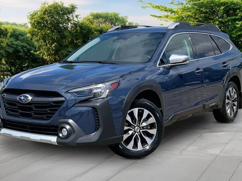 Used 2025 Subaru Outback Touring AWD/4WD image 1