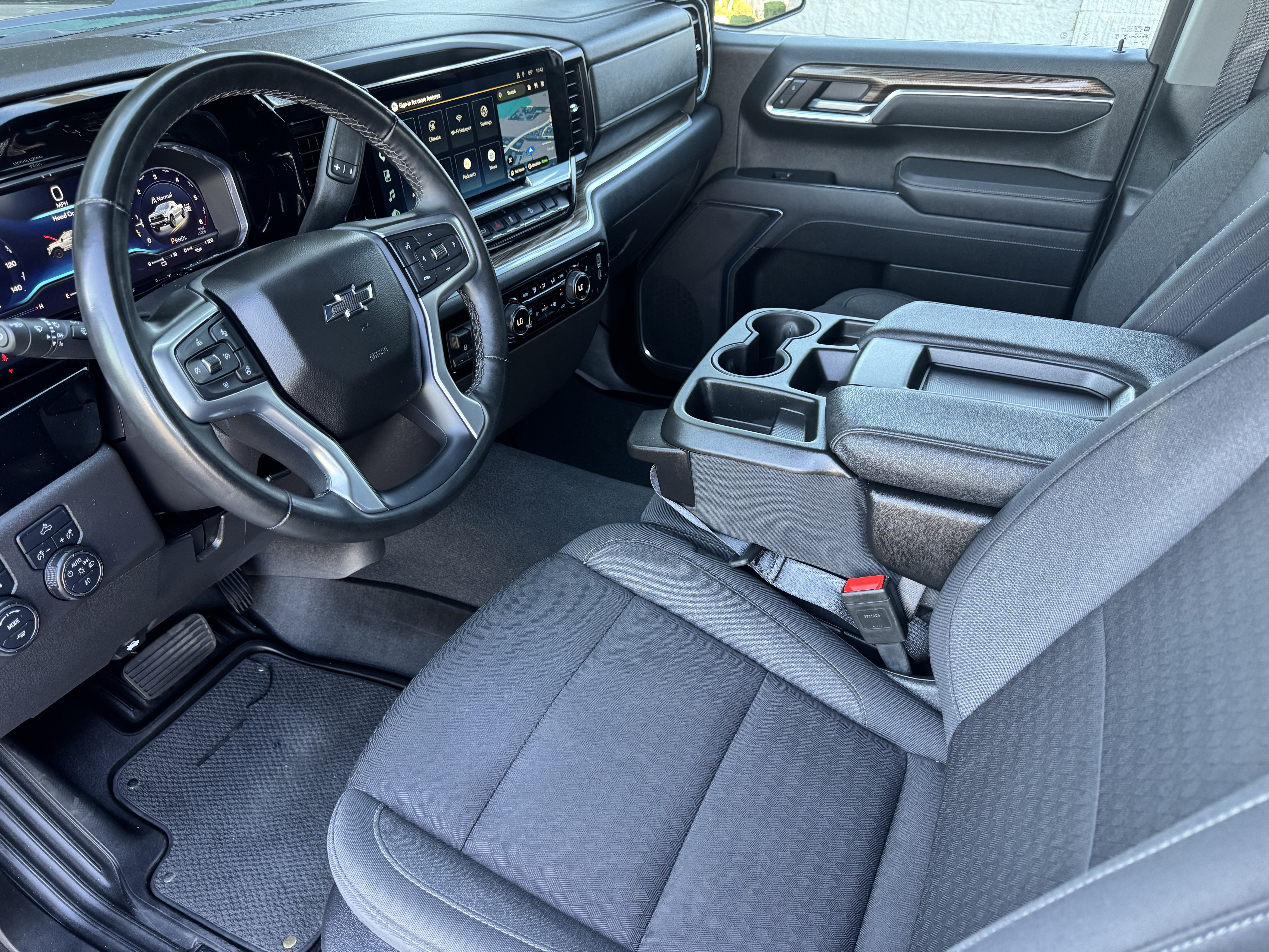 Used 2025 Chevrolet Silverado 1500 LT Trail Boss w/ Protection Package AWD/4WD image 9