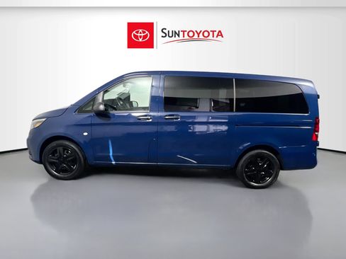 Used 2023 Mercedes-Benz Metris Passenger image 7