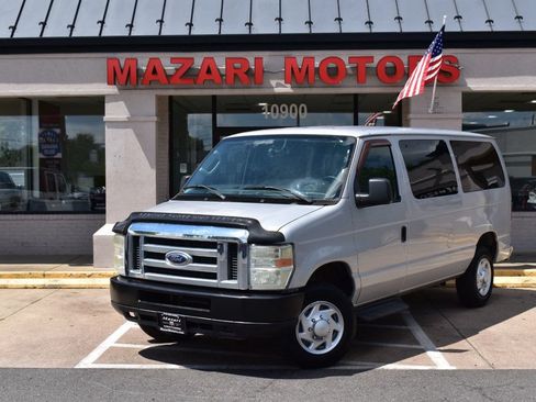 Used 2012 Ford E-350 and Econoline 350 XLT RWD image 2