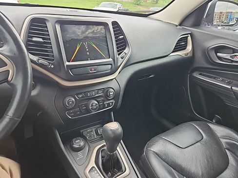 Used 2016 Jeep Cherokee High Altitude w/ Luxury Group image 26