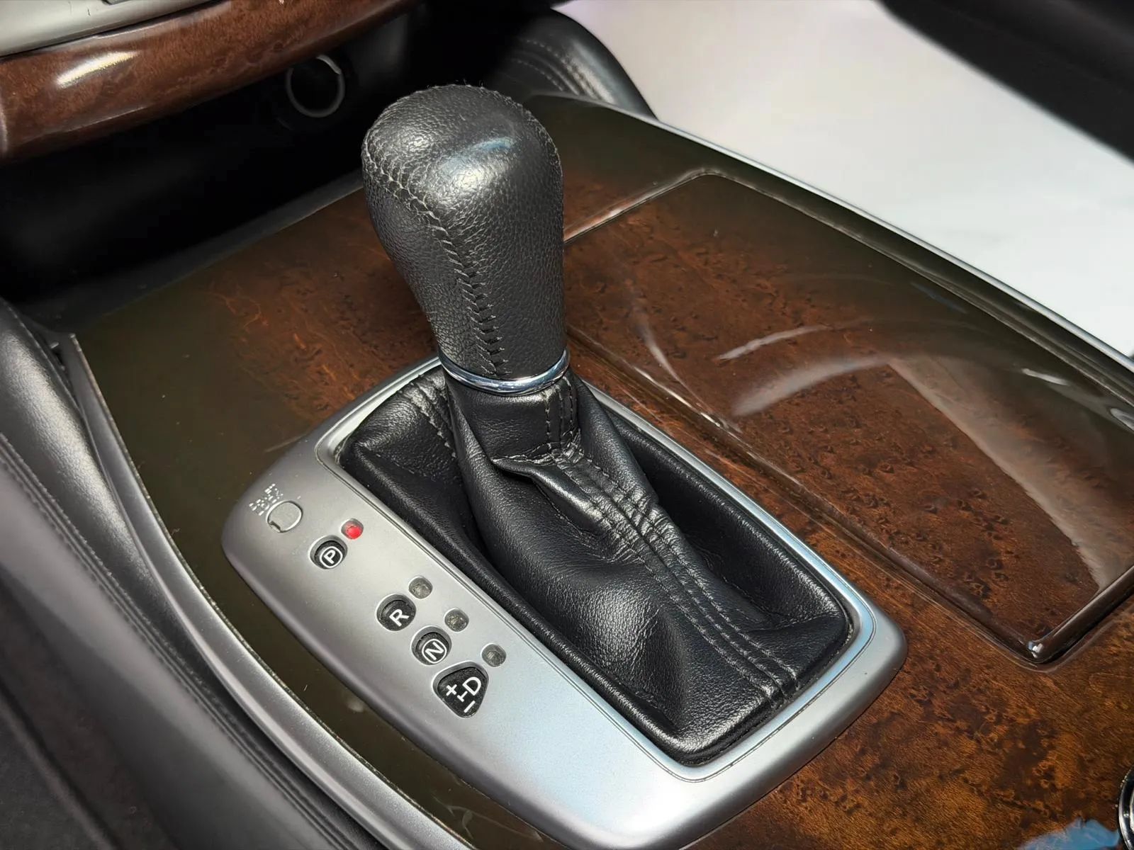 Used 2013 INFINITI JX35 FWD w/ Premium Pkg image 40
