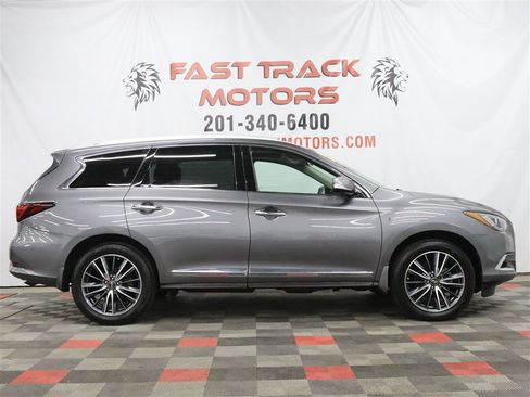 Used 2019 INFINITI QX60 Luxe w/ Essential Package AWD/4WD image 4