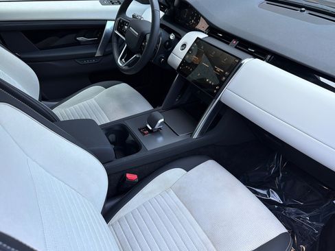 Certified 2025 Land Rover Discovery Sport S AWD/4WD image 34