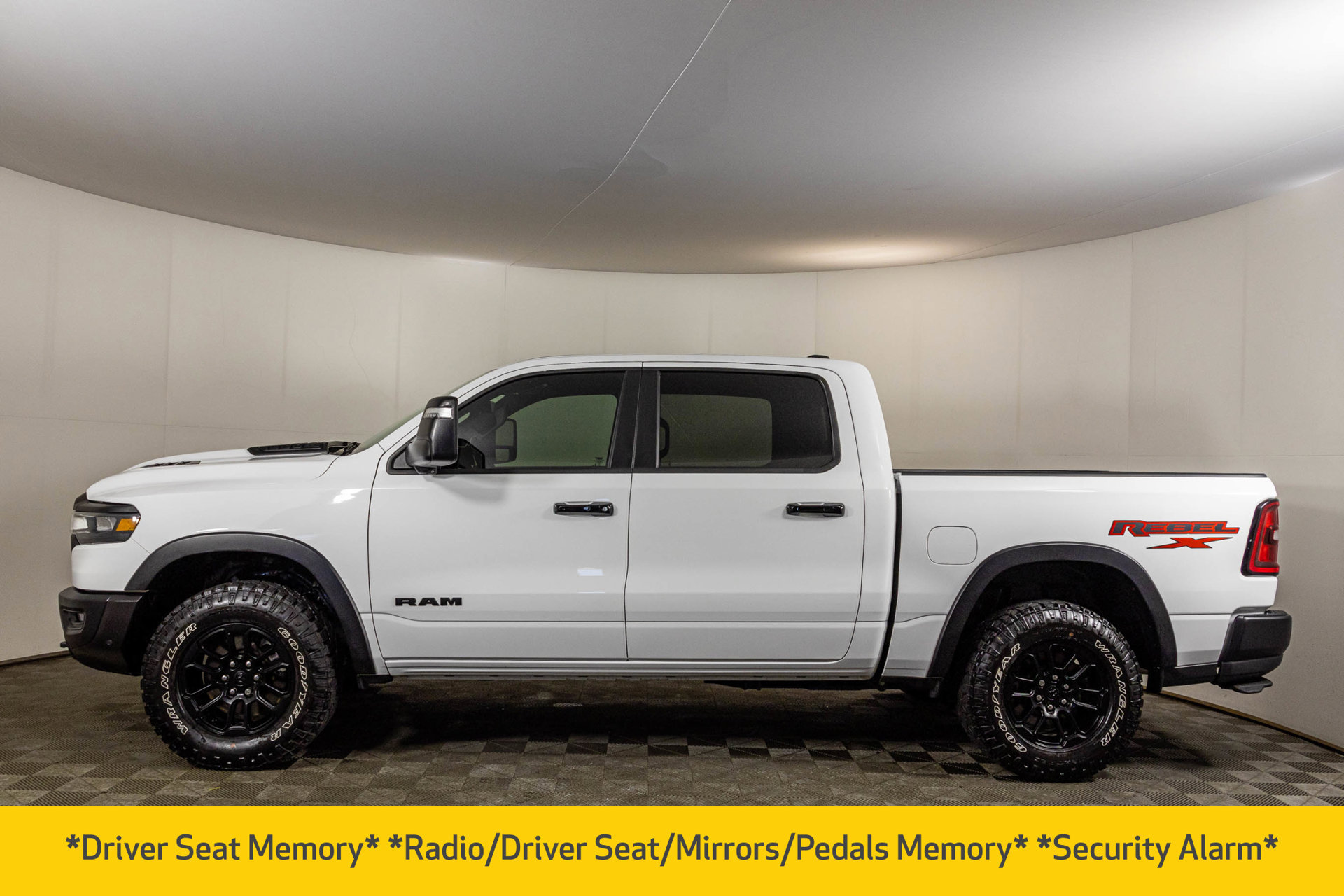 Used 2025 RAM 1500 Rebel w/ Advanced Safety Group II AWD/4WD image 30