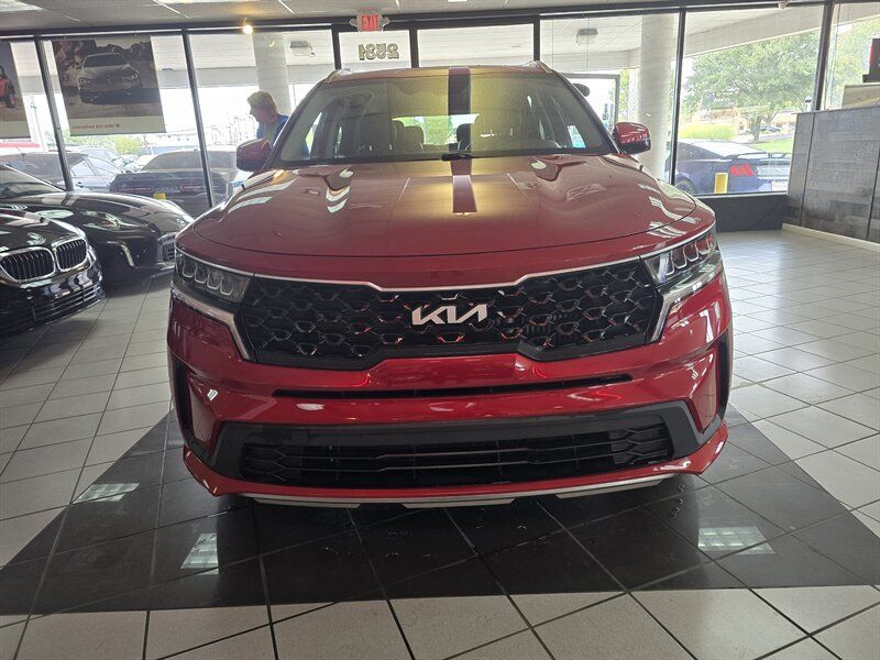 Used 2022 Kia Sorento S AWD/4WD image 2