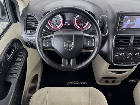 Used 2017 Dodge Grand Caravan SE w/ Power Window Group FWD image 15