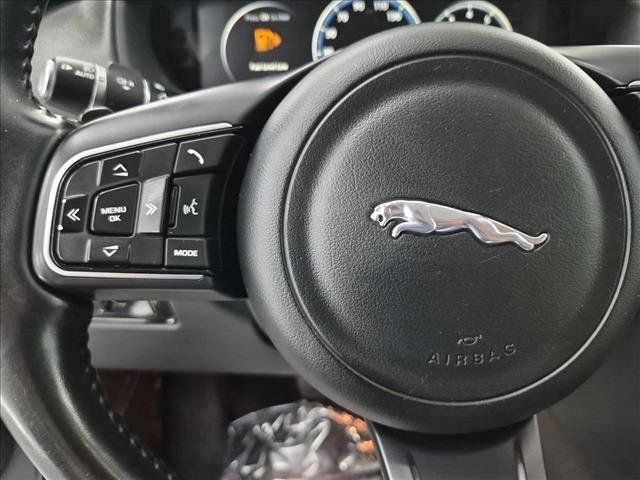 Used 2017 Jaguar F-PACE Prestige AWD/4WD image 30