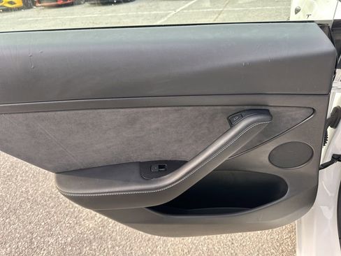 Used 2021 Tesla Model 3 Standard Range Plus image 28