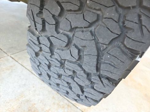 Used 2019 Jeep Wrangler Unlimited Sahara w/ Dual Top Group AWD/4WD image 67