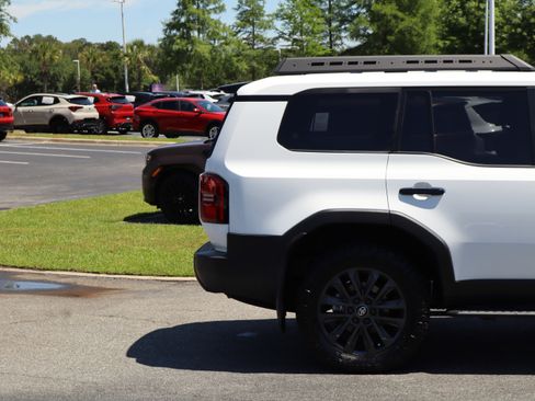 Used 2026 Toyota Land Cruiser w/ Premium Package AWD/4WD image 9