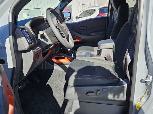 New 2026 Nissan Frontier Pro-X w/ Pro-X Convenience Package image 3