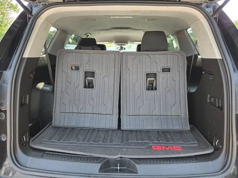 Used 2019 GMC Acadia SLE w/ LPO, Floor Liner Package FWD image 18