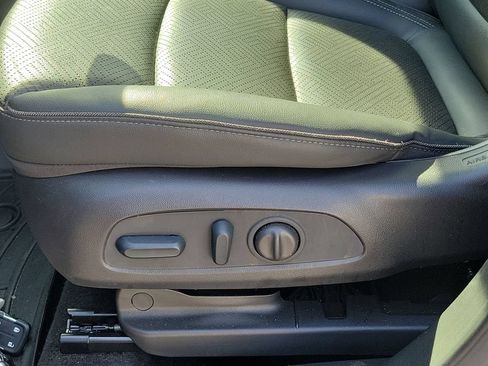 Used 2023 Buick Encore GX Essence w/ Experience Buick Package FWD image 21