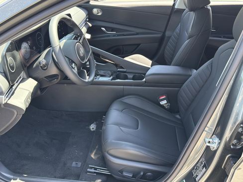 New 2026 Hyundai Elantra Limited FWD image 12