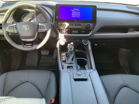 New 2026 Toyota Grand Highlander AWD Hybrid image 15