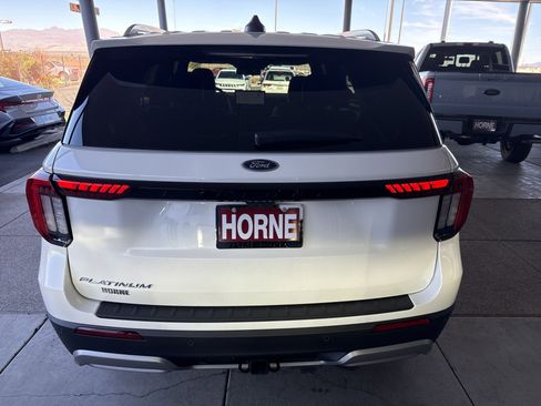 New 2026 Ford Explorer Platinum image 5
