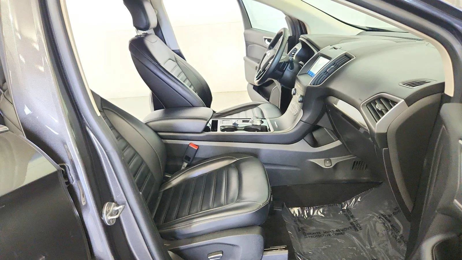 Used 2019 Ford Edge SEL w/ Equipment Group 201A AWD/4WD image 28